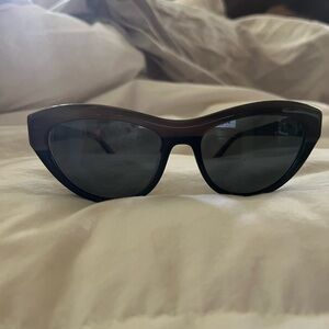 Chic Black Sunglasses